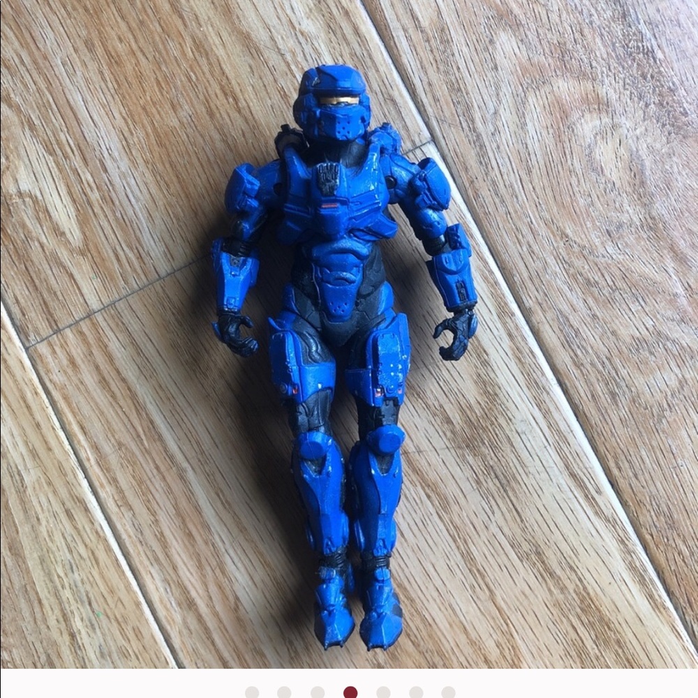 Halo comic , two toy guns , one blue halo figure